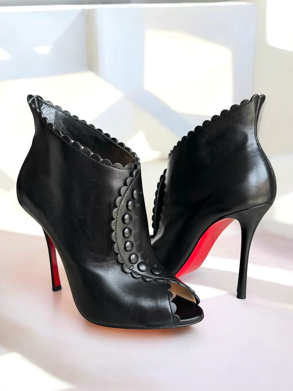 Christian Louboutin Deguise 100 Scalloped Peep Toe Pumps Bootie